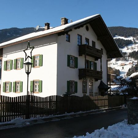 Zillertal Apartments Zell am Ziller Oda fotoğraf