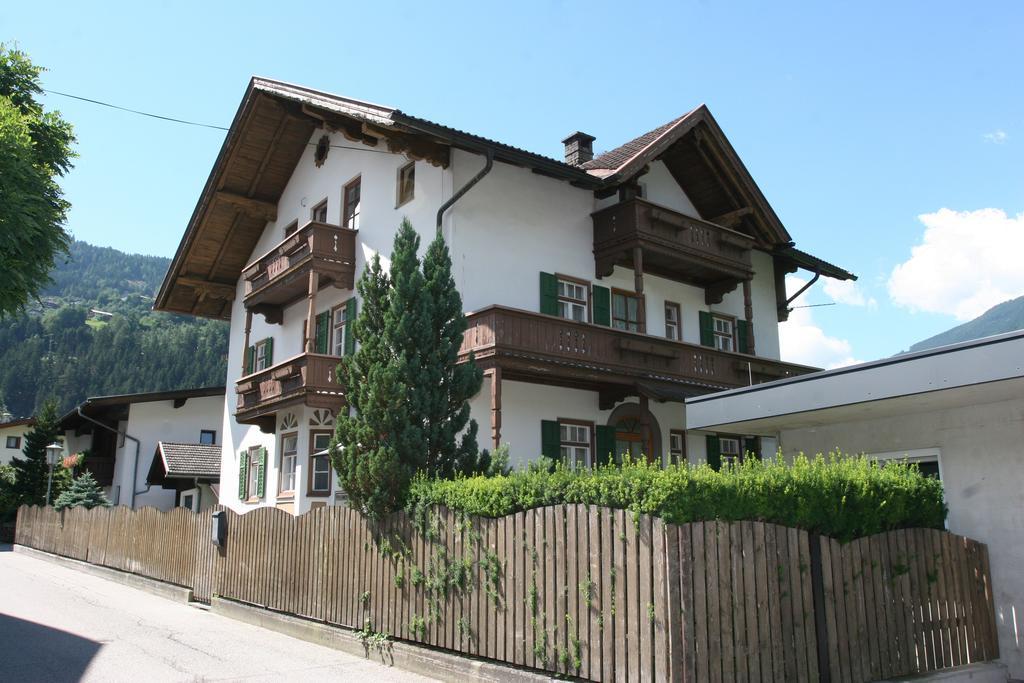Zillertal Apartments Zell am Ziller Oda fotoğraf