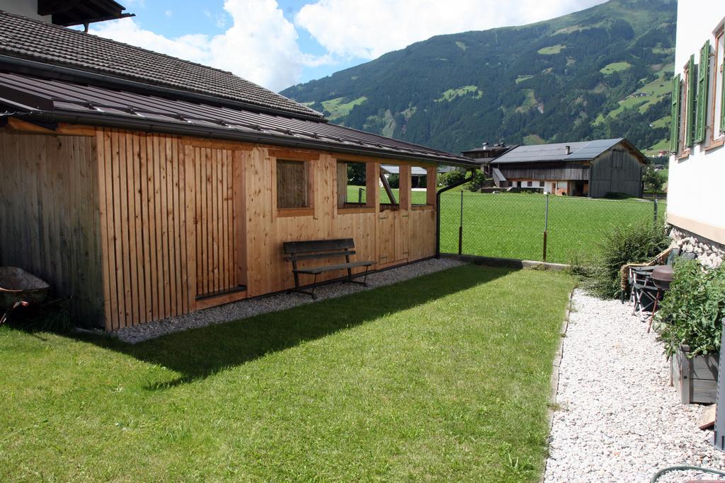 Zillertal Apartments Zell am Ziller Oda fotoğraf